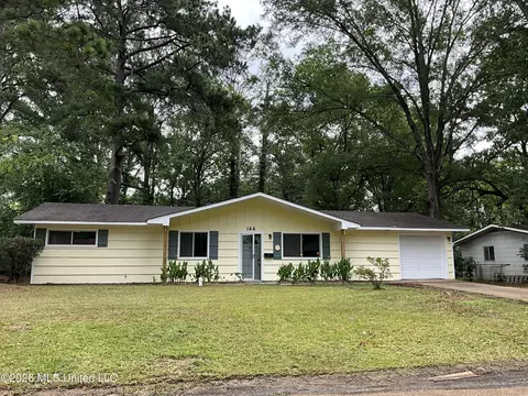 Exterior - 144 Glenside Dr, Jackson, MS 39211 photo 2 of 6