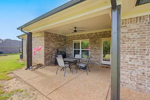 Exterior - 4770 Bakers Trl, Nesbit, MS 38651 photo 2 of 5