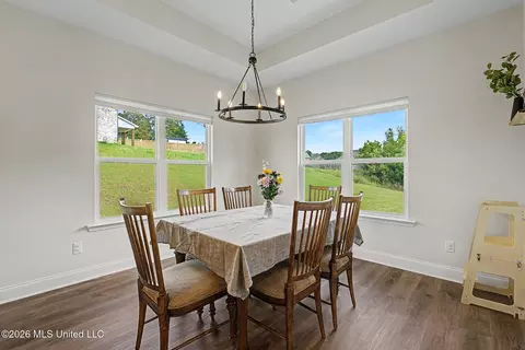 Dining - 4770 Bakers Trl, Nesbit, MS 38651 photo 1 of 1