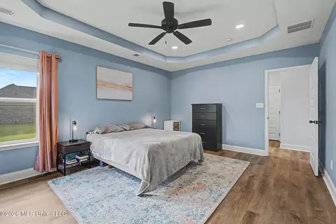 Bedroom - 4770 Bakers Trl, Nesbit, MS 38651 photo 2 of 5