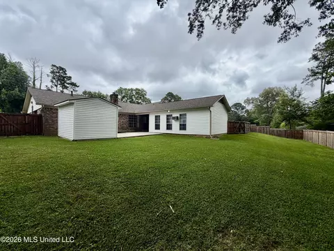 Exterior - 1206 Dartmoor Dr, Clinton, MS 39056 photo 14 of 16