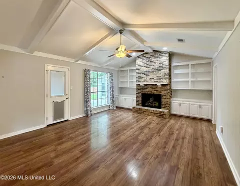 Living - 1206 Dartmoor Dr, Clinton, MS 39056 photo 5 of 7