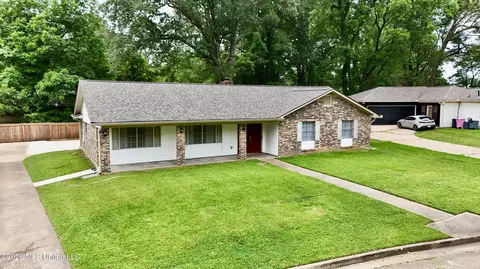 Exterior - 1206 Dartmoor Dr, Clinton, MS 39056 photo 7 of 16