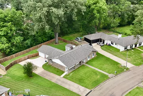 View/Area - 1206 Dartmoor Dr, Clinton, MS 39056 photo 1 of 5