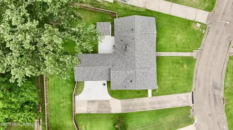View/Area - 1206 Dartmoor Dr, Clinton, MS 39056 photo 2 of 5
