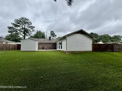 Exterior - 1206 Dartmoor Dr, Clinton, MS 39056 photo 10 of 16