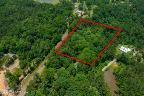 2008 Gallatin Rd, Crystal Springs, MS 39059