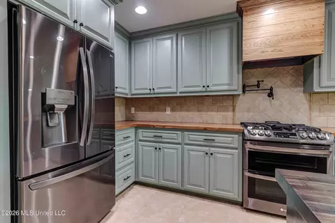 Kitchen - 17242 E Spring Lake Dr, Vancleave, MS 39565 photo 5 of 5