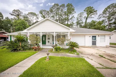 1 40th St, Gulfport, MS 39507