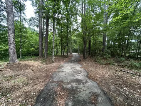 6642 Grange Hall Rd, Osyka, MS 39657