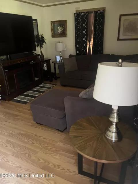 811 Morgan Ave, Natchez, MS 39120 photo 2