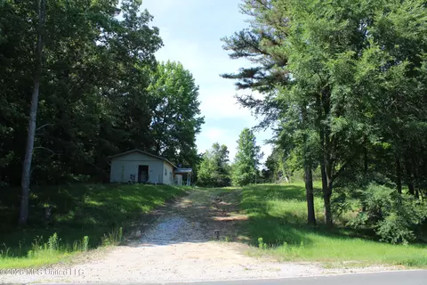 665 Briscoe Rd, Holly Springs, MS 38635