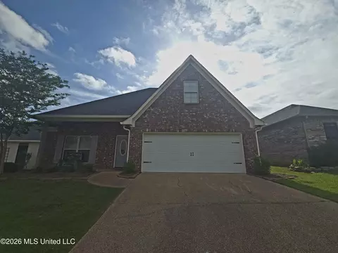 Exterior - 305 Flagstone Dr, Brandon, MS 39042 photo 2 of 8