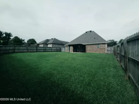 Exterior - 305 Flagstone Dr, Brandon, MS 39042 photo 7 of 8