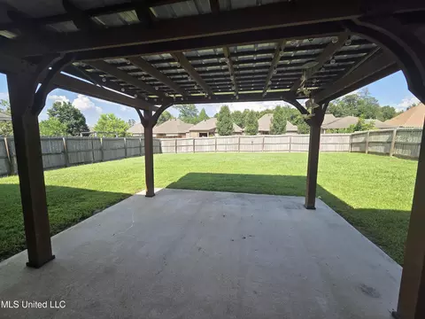 Exterior - 305 Flagstone Dr, Brandon, MS 39042 photo 5 of 8