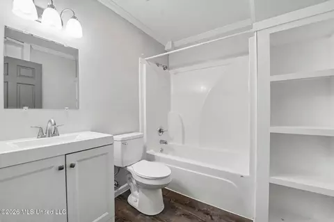 Bath - 4301 Briggs St, Moss Point, MS 39563 photo 1 of 1