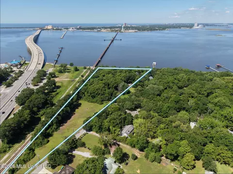 Lovers Lane, Ocean Springs, MS 39564