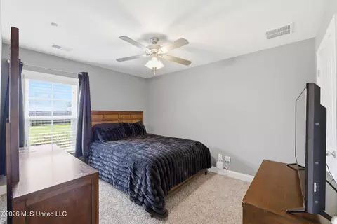 Bedroom - 5353 Keating Dr, Olive Branch, MS 38654 photo 4 of 8