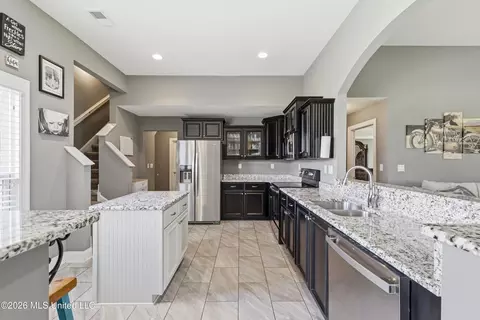 Kitchen - 5353 Keating Dr, Olive Branch, MS 38654 photo 3 of 4