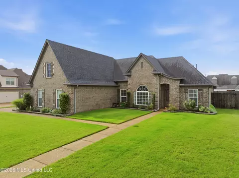 5353 Keating Dr, Olive Branch, MS 38654
