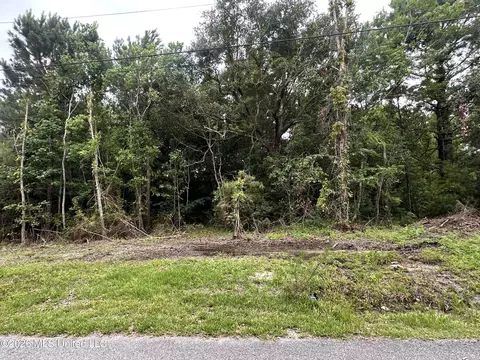 5181 Oak St, Bay Saint Louis, MS 39520