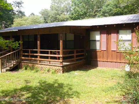 Exterior - 1090 Moak Rd, Summit, MS 39666 photo 2 of 13