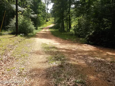1090 Moak Rd, Summit, MS 39666
