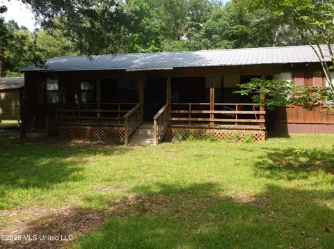 Exterior - 1090 Moak Rd, Summit, MS 39666 photo 3 of 13