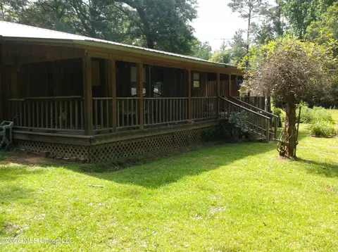 Exterior - 1090 Moak Rd, Summit, MS 39666 photo 5 of 13