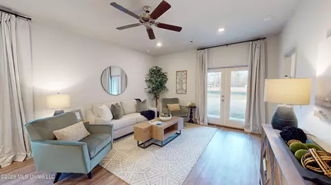 Living - 609 Teal Cv, Brandon, MS 39047 photo 2 of 2