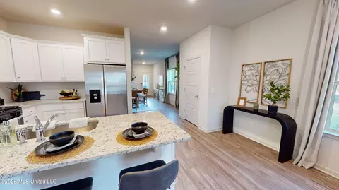 Entry Way - 609 Teal Cv, Brandon, MS 39047 photo 6 of 7
