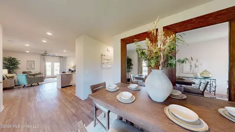 Dining - 609 Teal Cv, Brandon, MS 39047 photo 3 of 4