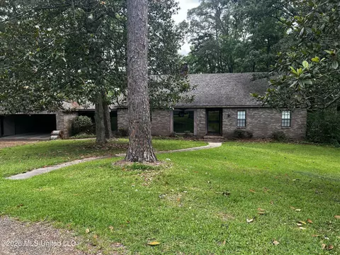 100 Camellia Cir, Florence, MS 39073