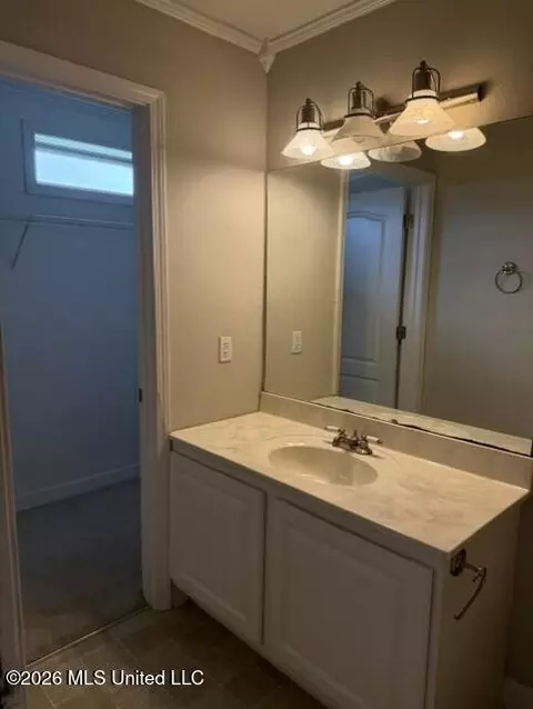 Bath - 1908 Twin Pine Dr, Pearl, MS 39208 photo 3 of 3