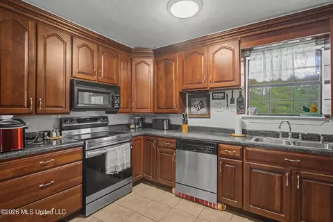 Kitchen - 130 Daniels Way, Saucier, MS 39574 photo 1 of 1