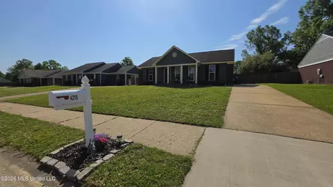 4215 Highgate Dr, Horn Lake, MS 38637