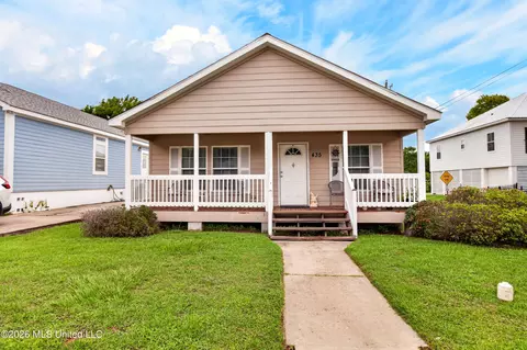 435 E Second St, Pass Christian, MS 39571