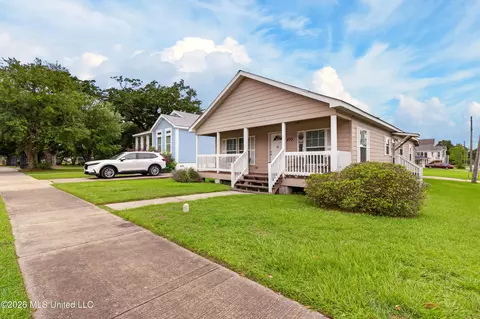 Other - 435 E Second St, Pass Christian, MS 39571 photo 1 of 8