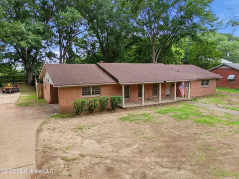 204 Porter St, Senatobia, MS 38668