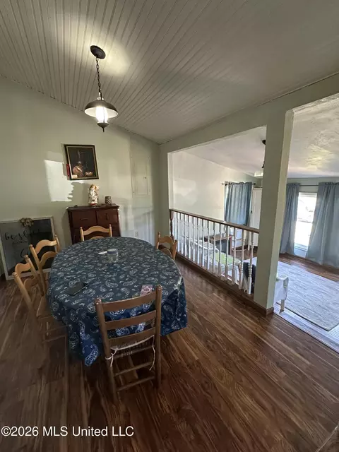 622 Lakeside Dr, Walnut, MS 38683 photo 3