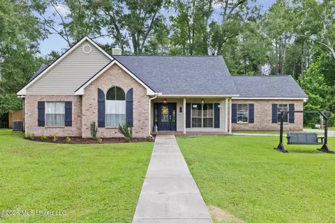 17 Mayhaw Dr, Carriere, MS 39426