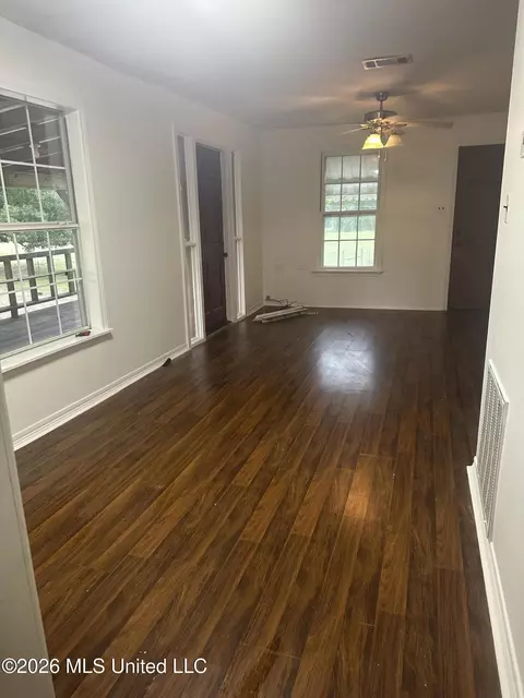 Living - 403 Front St, Vaiden, MS 39176 photo 1 of 5