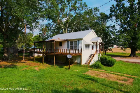 Exterior - 403 Front St, Vaiden, MS 39176 photo 32 of 35