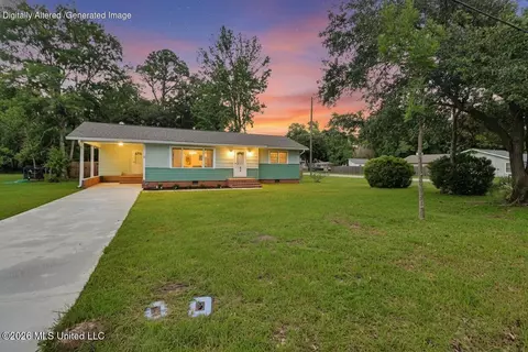 300 42nd St, Gulfport, MS 39507