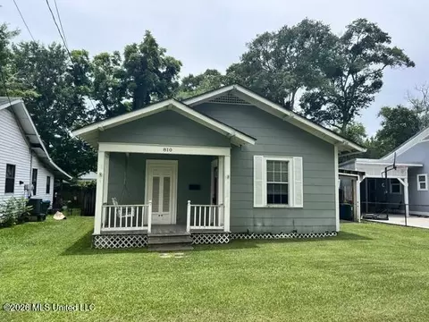 810 Mckinley Ave, Pascagoula, MS 39567
