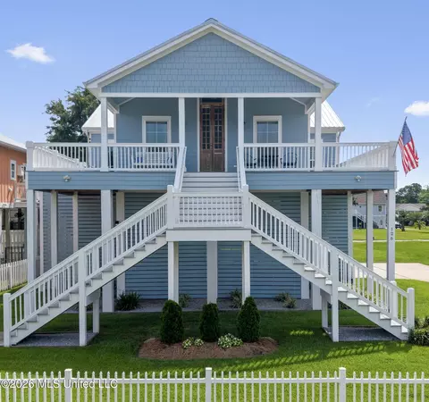126 Beach View Dr, Pass Christian, MS 39571