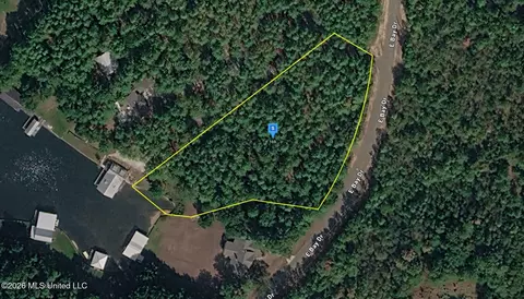 169 E Bay Dr, Lumberton, MS 39455