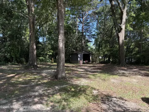 Exterior - 131 N Fourth St, Wiggins, MS 39577 photo 6 of 7