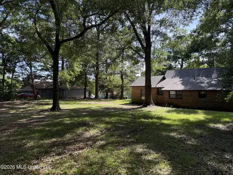 Exterior - 131 N Fourth St, Wiggins, MS 39577 photo 4 of 7