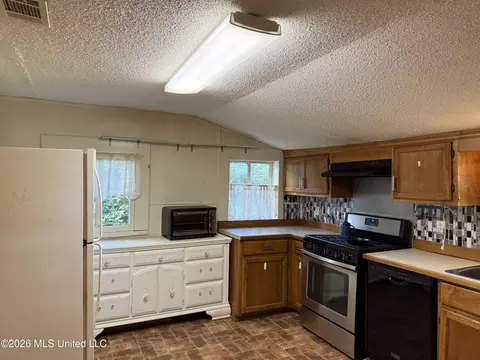 Kitchen - 131 N Fourth St, Wiggins, MS 39577 photo 1 of 2